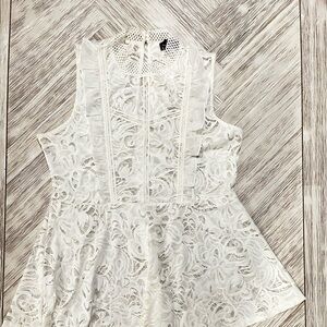 Suzanne Betro Ivory Lace Sleeveless Tunic